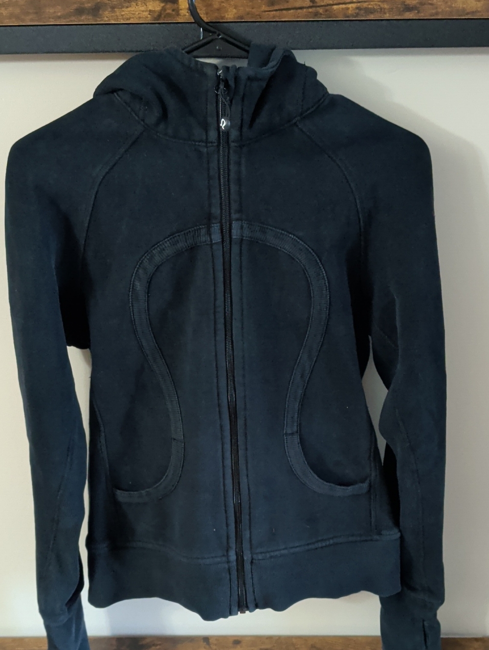 lululemon athletica Black Hooded Full-Zip Scuba Hoodie Size 8